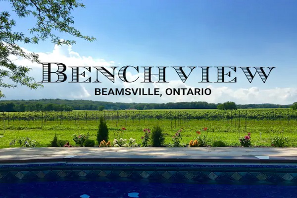 Benchview - 4 bedroom, king bed, hot tub, swimming pool, Bench Brewery Beamsville