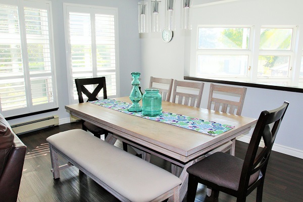 Benchview-Beamsville-dining room-Holiday Homes Property Management