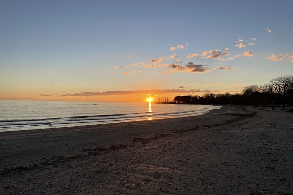 WaverlyPlace-beach2-Cottage Rentals-Fort Erie-Holiday Homes Vacation Rental Property Management (600x400)