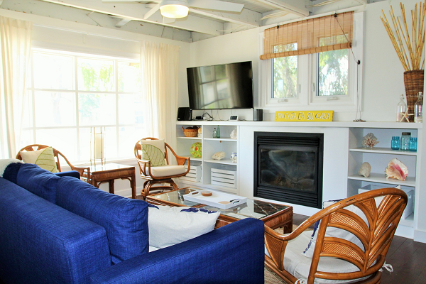 Mi Casa Es Su Casa – Holiday Homes Property Management – Crystal Beach – Living Room 3 (600x400)