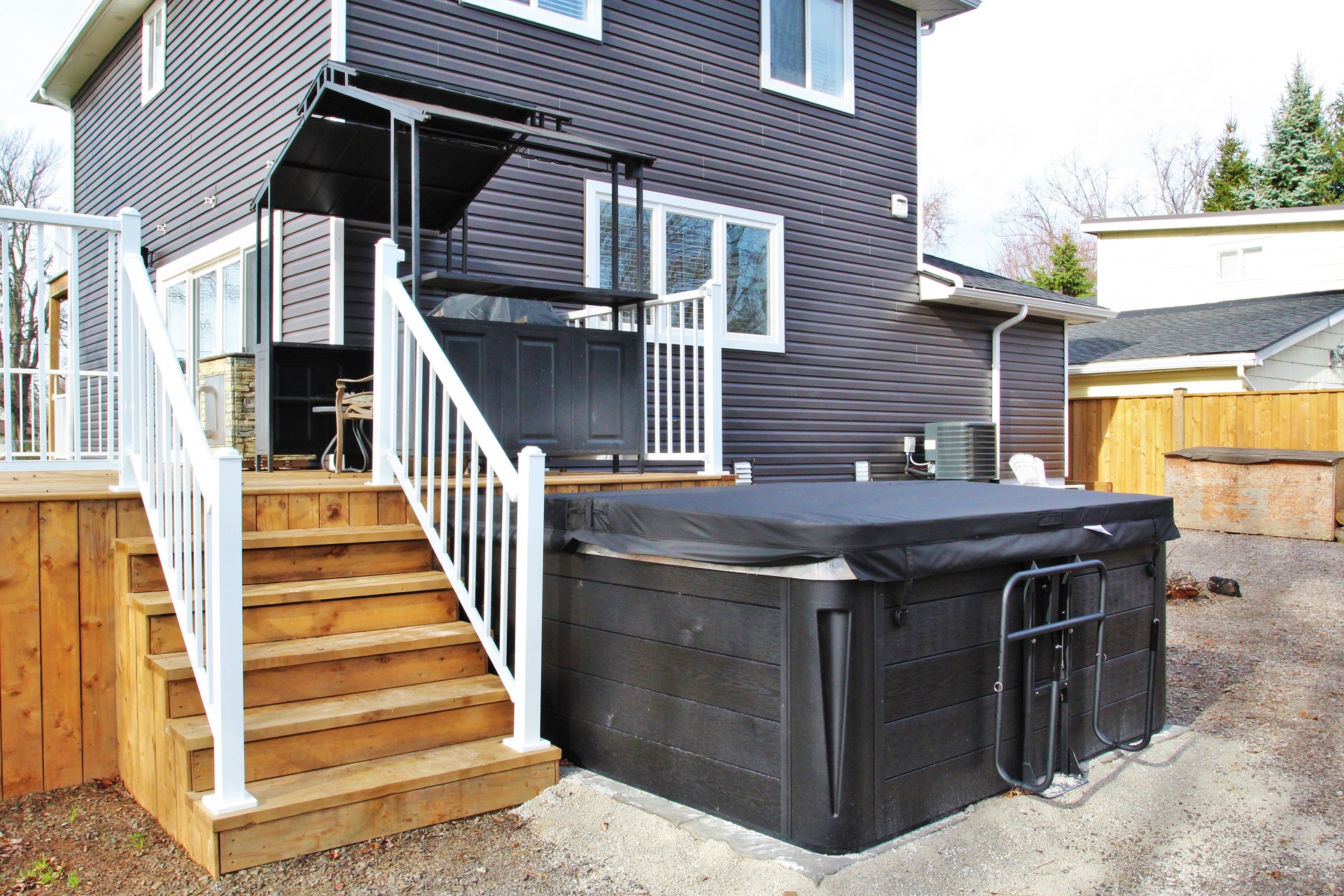 Crystal Clear Cottage-hot tub-Holiday Homes Property Management-Crystal Beach